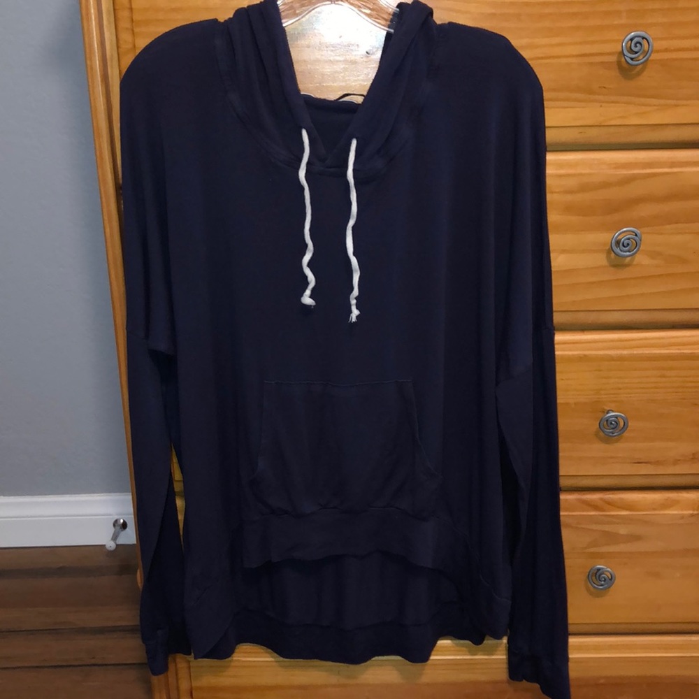 Loose-fitting hoodie